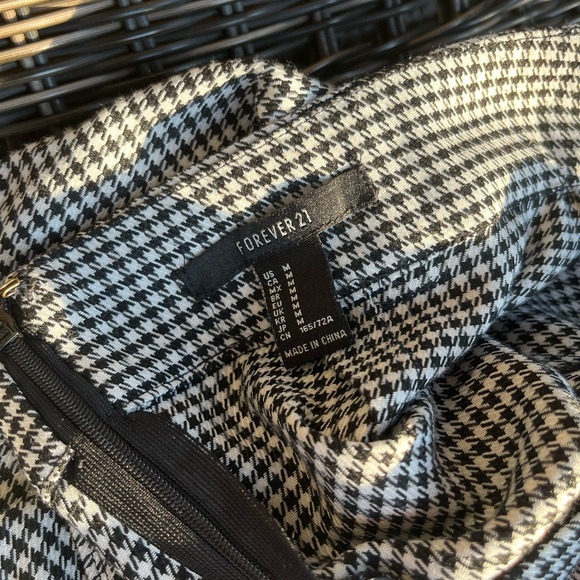 Houndstooth Frilled Mini Skirt | preppy blair waldorf collegiate - Picture 3 of 6